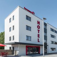 Serways Hotel Steigerwald Süd Außenansicht