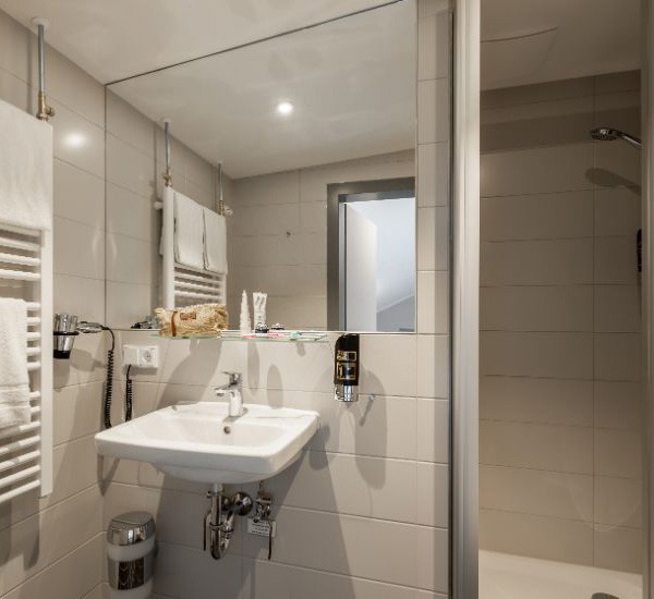imgi_17_Serways-Hotel-Rhynern-Sued-19