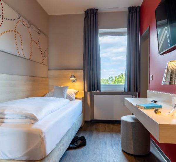 imgi_20_Serways-Hotel-Rhynern-Sued-12